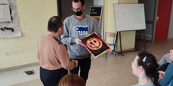 L’USSAP en couleurs : Ateliers créatifs et fresques murales avec l’artiste Salamech