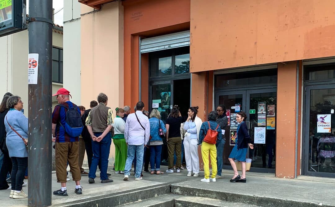 « Rêves en Scène : Un Succès Retentissant pour la Première de la Troupe du Carrefour des Expressions »